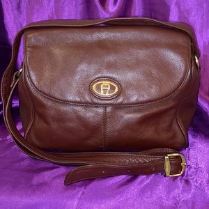 Etienne Aigner Crossbody Purse . Genuine leather.